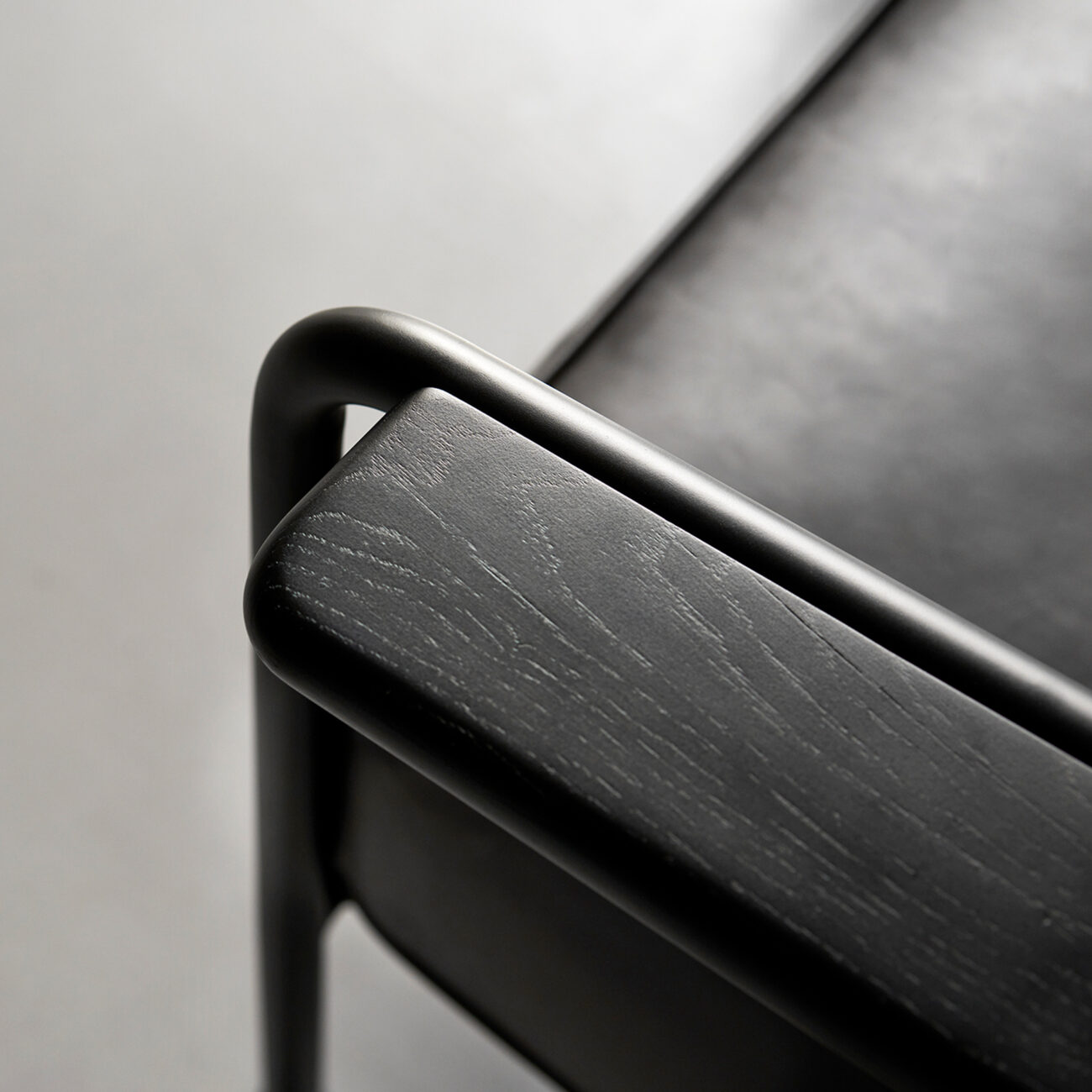 Modern Black Lounge Chair - Image 9